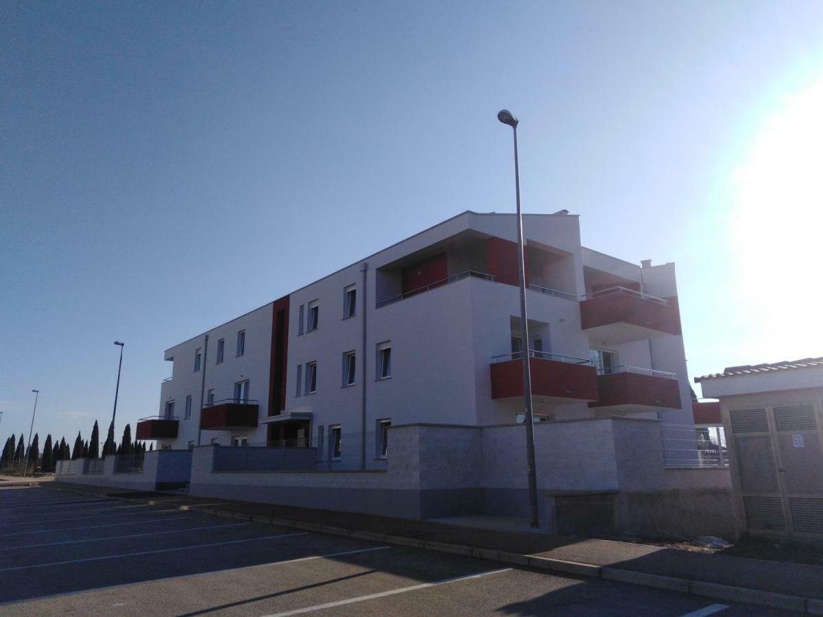 Holly Apartman Umag Exteriör bild